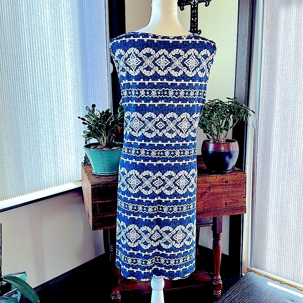Dress - Picture 5 of 7